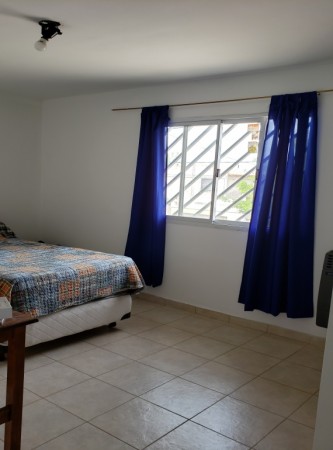 CASA CON SALON COMERCIAL - CIPOLLETTI - VENDE PROPIEDADES MG8