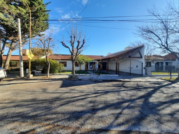 CASA BARRIO CARNAGHI- NEUQUEN